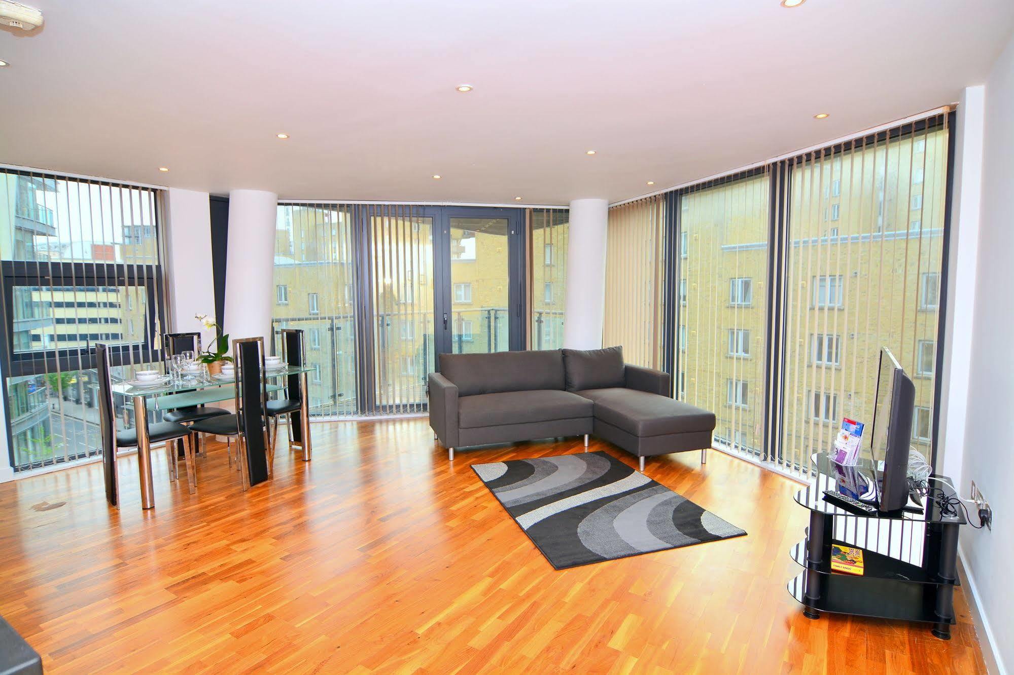 Apartment Wharf - Canary South London Bagian luar foto