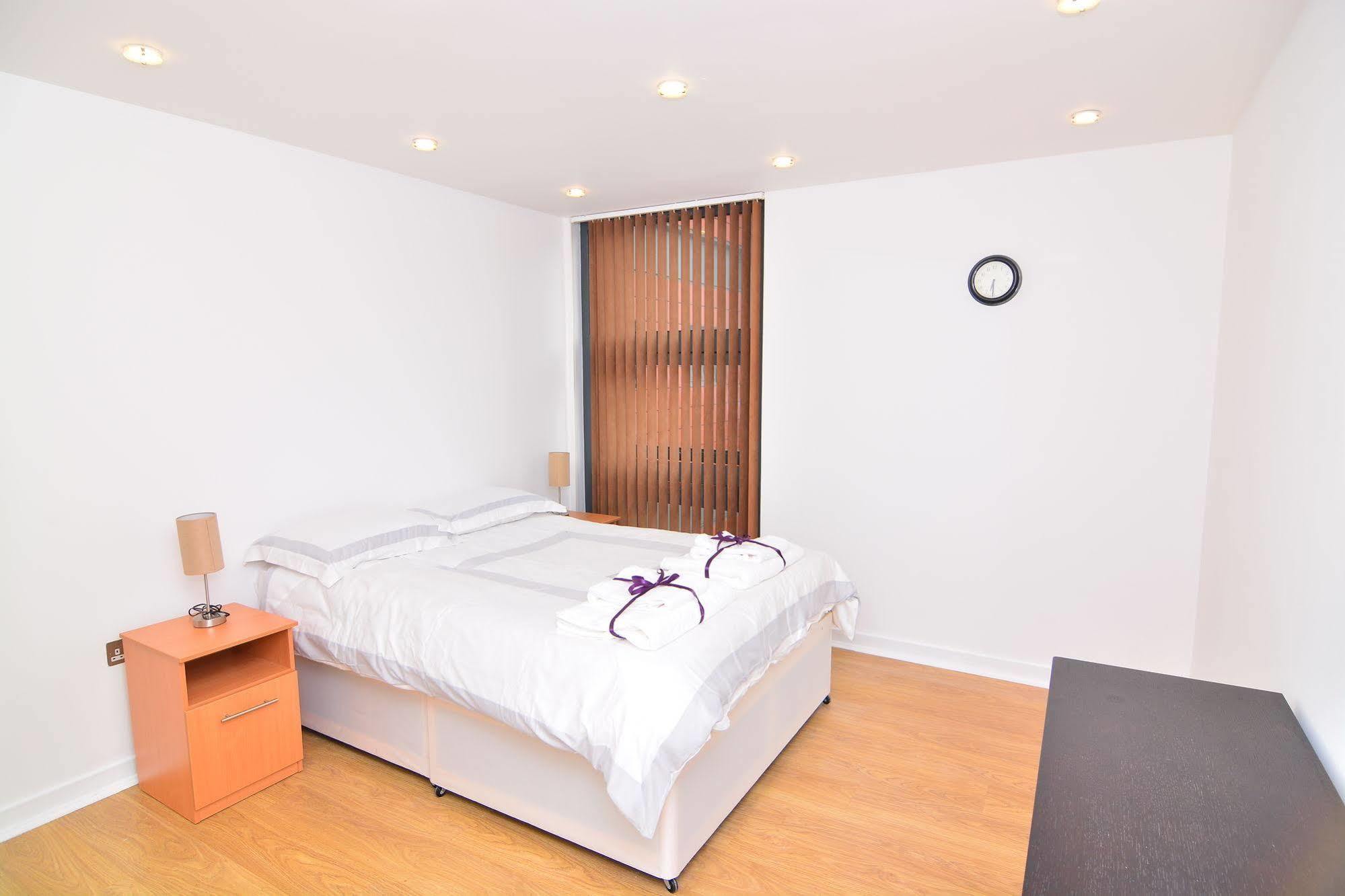 Apartment Wharf - Canary South London Bagian luar foto