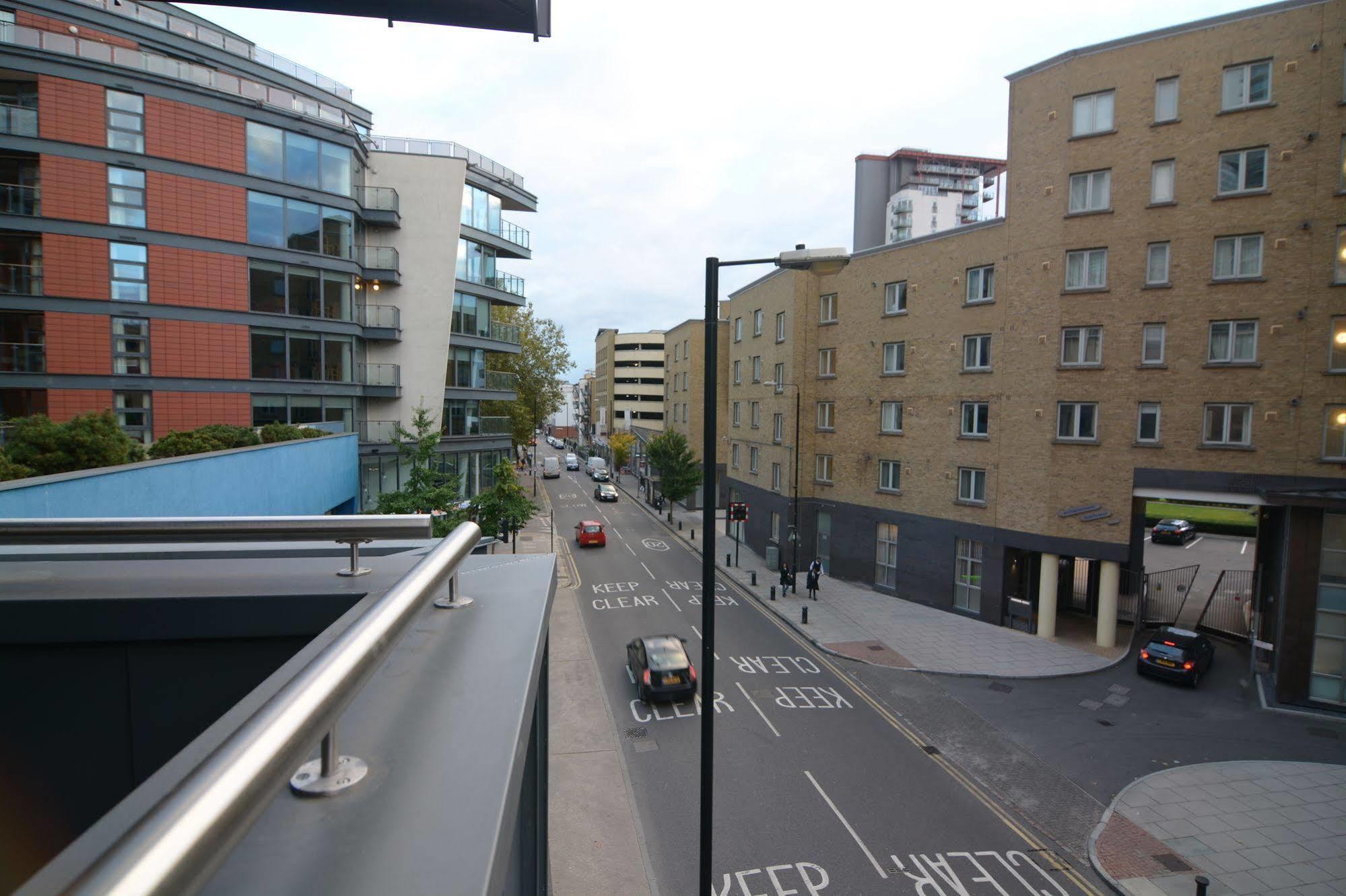 Apartment Wharf - Canary South London Bagian luar foto